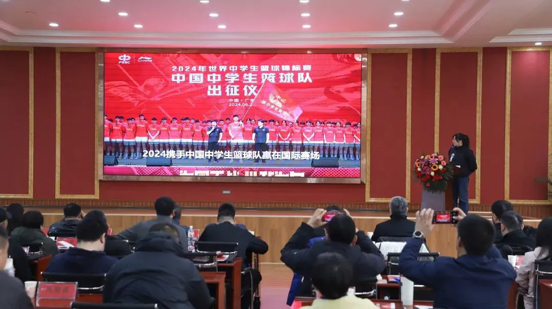 如何利用篮球青训营提升个人技术和团队协作?_0